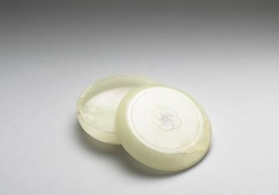 图片[2]-Jade round box carved with plum blossom decoration, Qing dynasty (1644-1911)-China Archive